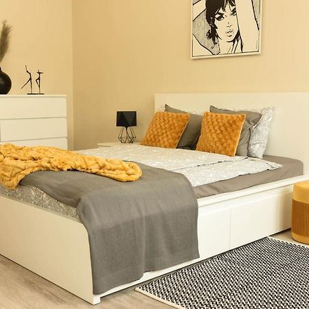 Apartament Studio Klasztorna Dzierżoniów Buitenkant foto